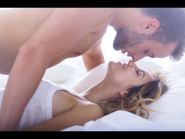 أماكن لا تنس  أن تلمسها في جسد زوجتك